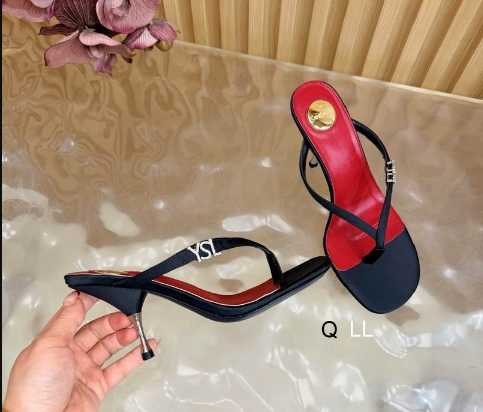 SL Solenne Thong Heel