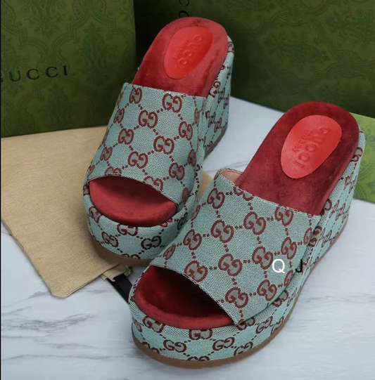 GUC Riviera Platform Wedge