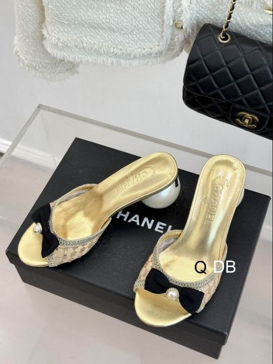 CC Pearl Round Heel Mule