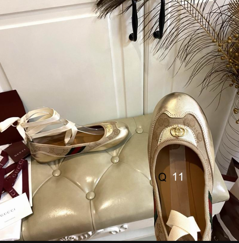 GUC Ribbon Ballet Flat