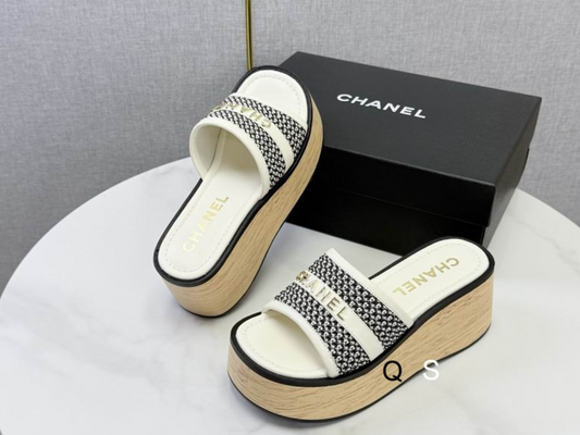 CC Textured Platform Wedge