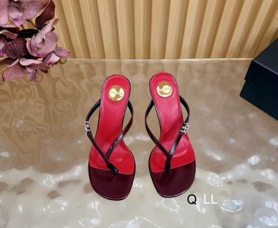 SL Solenne Thong Heel